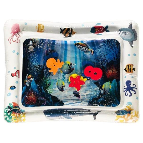 Tapis d'éveil blanc pour que bébé grandisse et apprenne a bouger