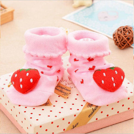 Paire de chaussette style fraise en tissu cousue pour bébé
